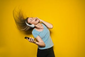 Tu música la juzgará el mercado. Pero solo si accedes a él.